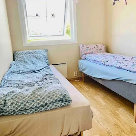 Apartment Nydelig 4- Romsleilighet .